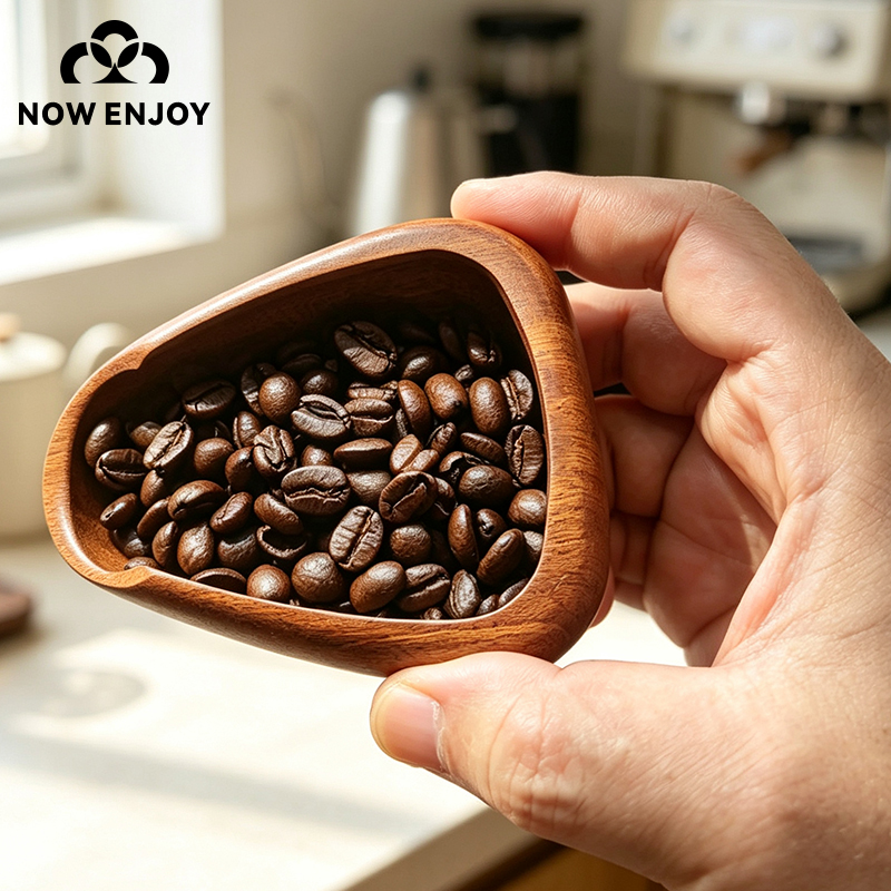 Coffee Bean And Tea Leaf - Nikmati sekarang Mangkuk Biji Kopi Kayu